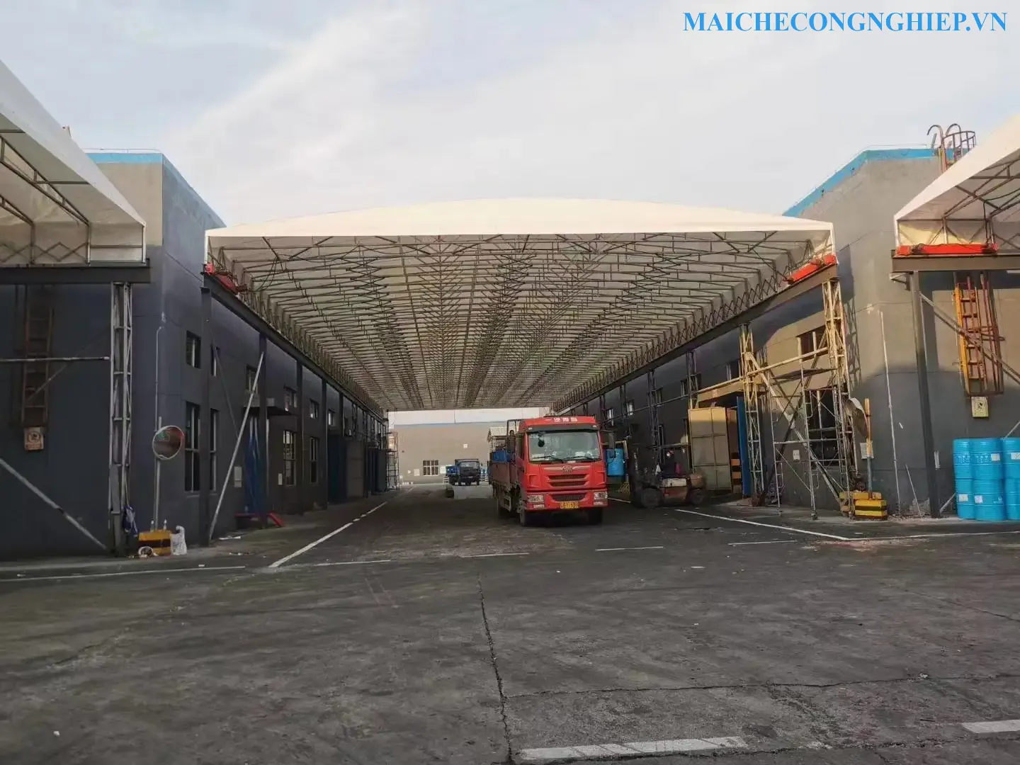 Mái Che Công Nghiệp Sbm 8